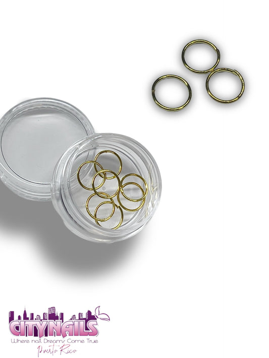 Circle Decorations: Gold